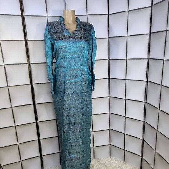 Asian themed dress - Picture 2 of 5